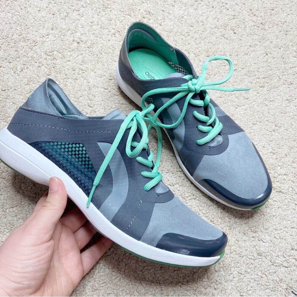 Aetrex Sloane Gray Mint Green Sneakers Size 8